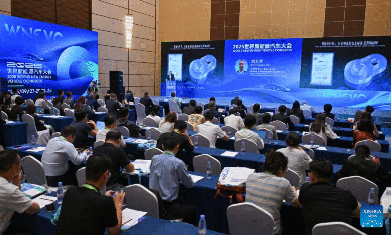 20250927bc2d7844eba24fc284380bdc21359521_2025092766bb7d8c5a564bd1bd3664ab3358283f