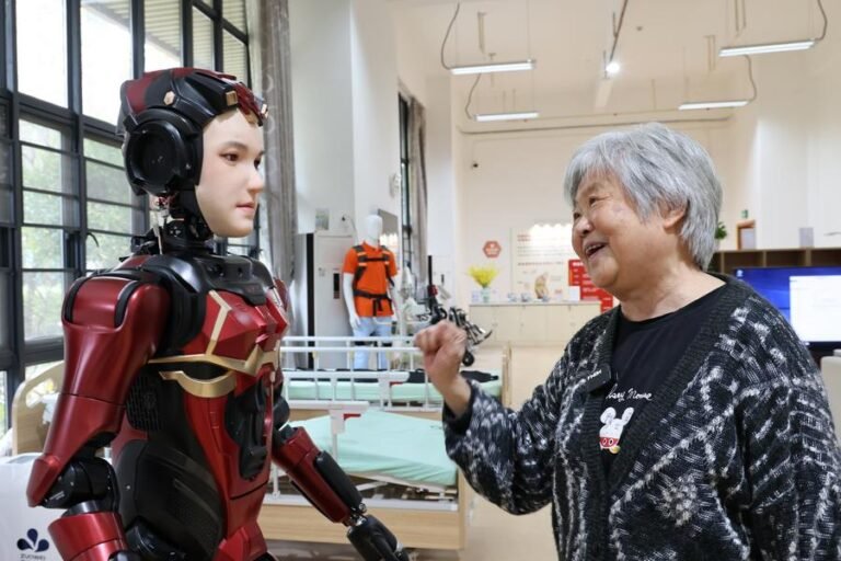 Xinhua Headlines: As China tackles aging, elderly-care robots hit fast track