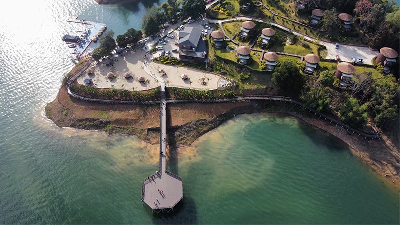 FOREIGN175731660809583CLYMGMVB