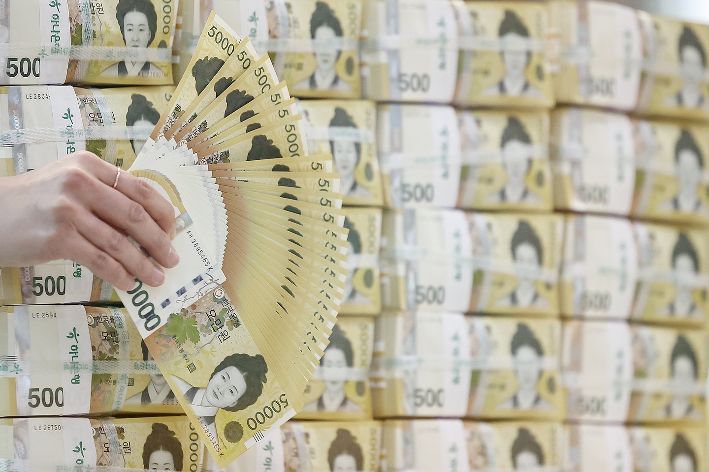 f169a7d0-2f41-4e87-88bb-cfd774e3a302