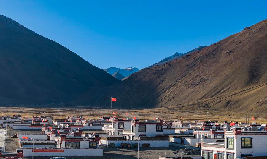 (InXizang) CHINA-XIZANG-DINGRI-EARTHQUAKE-RECONSTRUCTION-HOUSES (CN)