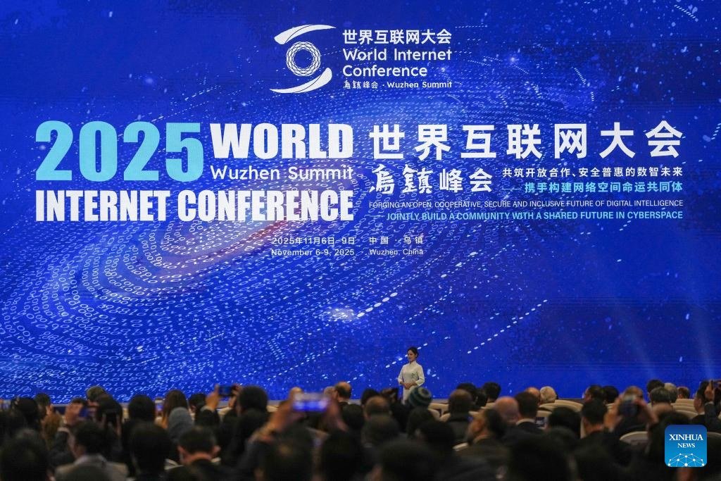 FOREIGN1762585952305UH8069WGJ4