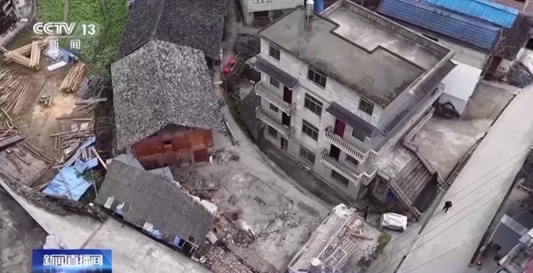 FOREIGN1764123305698C4UWBEGVQS