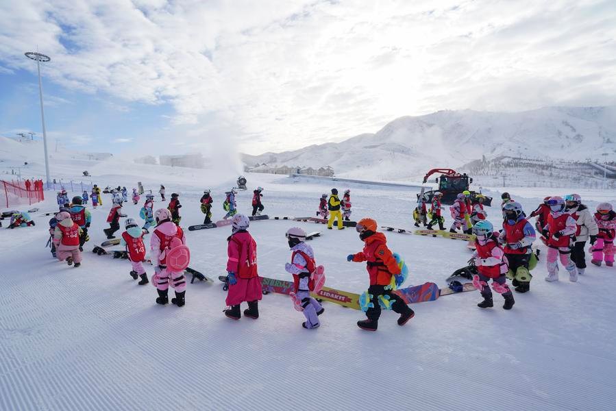 XINHUA PHOTOS OF THE DAY