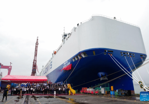 car carrier Glovis Leader in Guangzhou