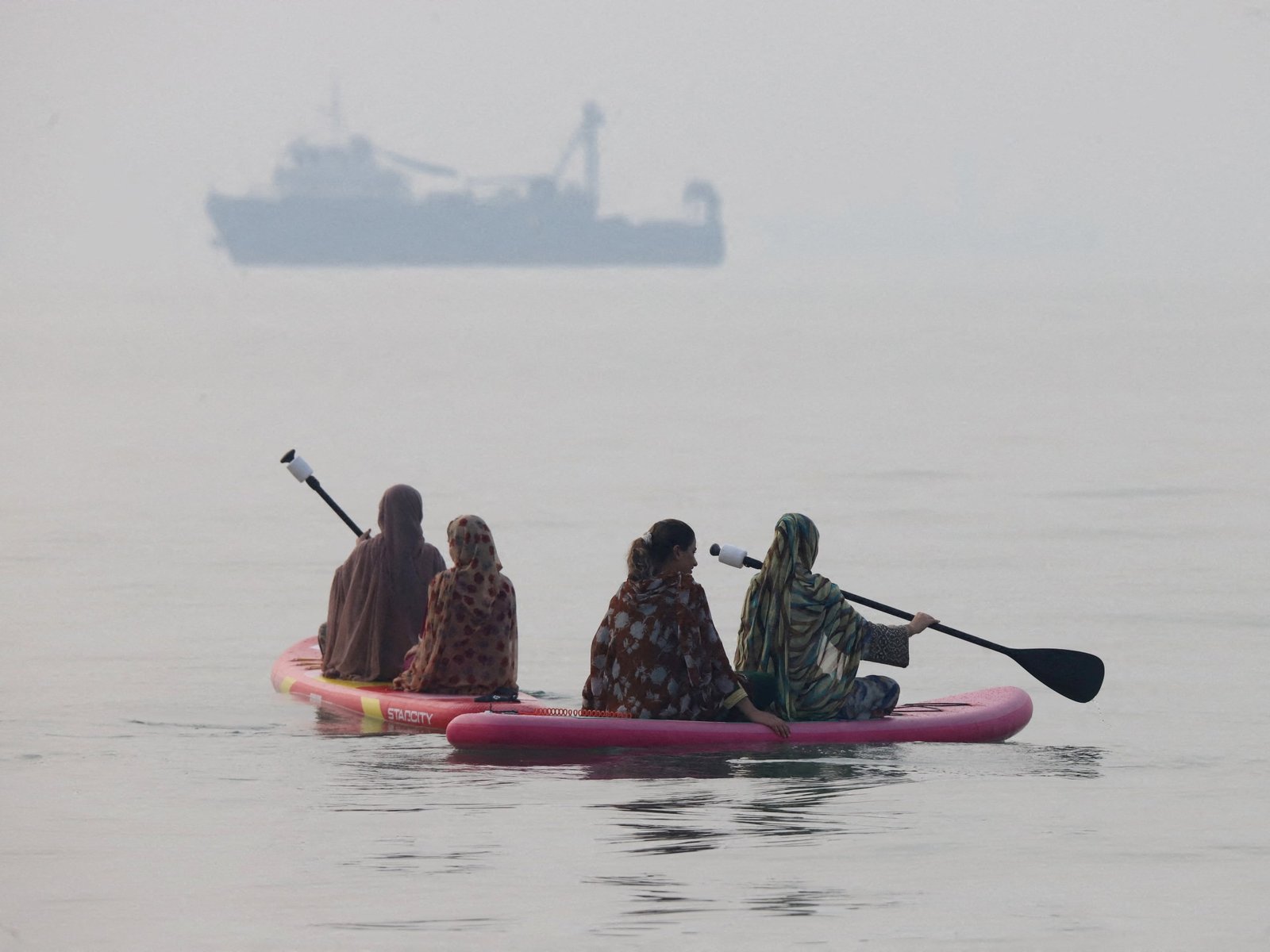 Iran war live: Tankers hit in Hormuz; Israeli settlers attack EU diplomats