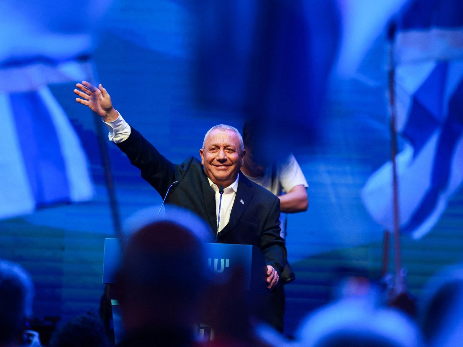 Who are the Israeli candidates trying to unseat Netanyahu?