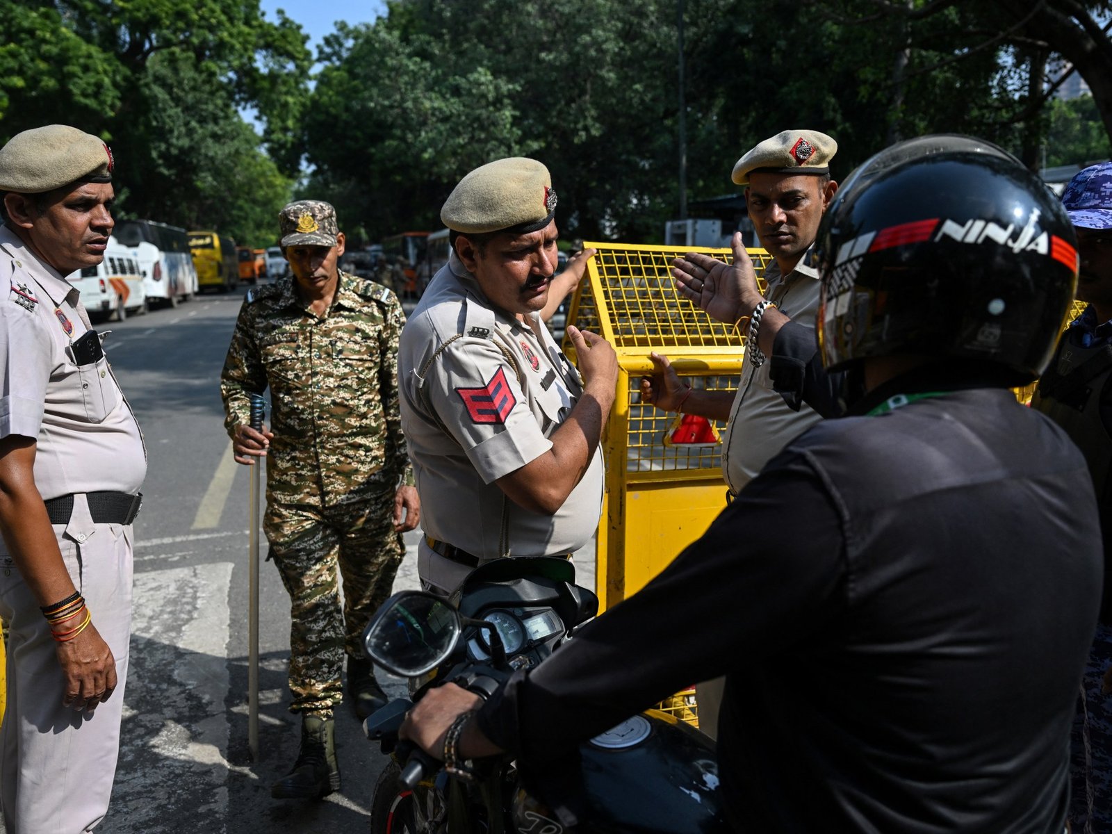 Police detain leaders of India’s ‘cockroach’ movement at New Delhi protest