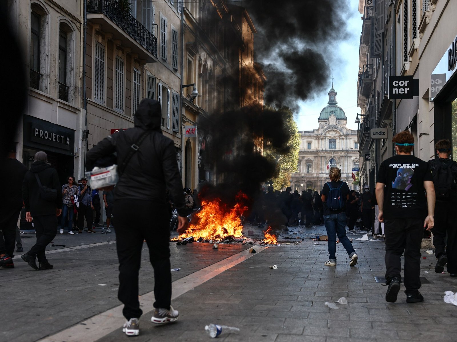 France tightens security in anticipation of weekend protests