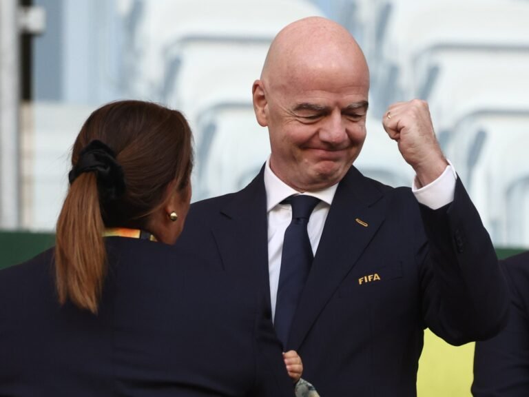 FIFA President Infantino apologises to council but critics remain unhappy