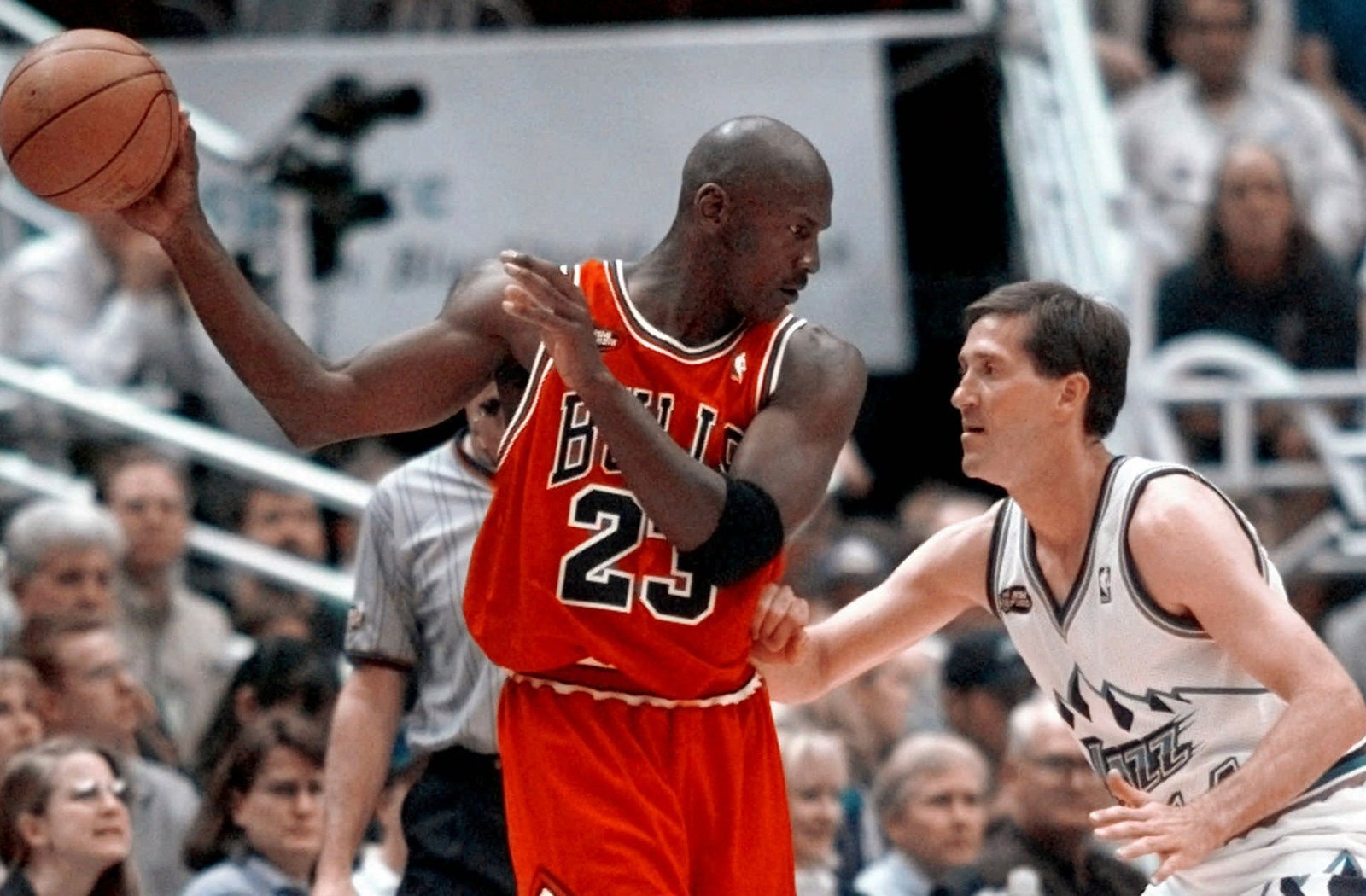 Michael Jordan’s ‘Last Dance’ NBA Finals jersey sells for record $14m