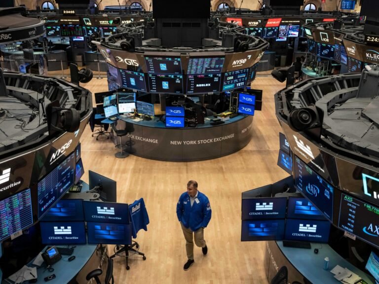 US tech stocks tumble as investors fret over AI spending