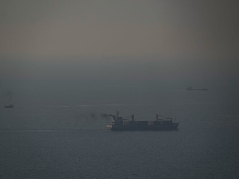 US military says it helped Gulf states export 1.5 billion barrels of oil