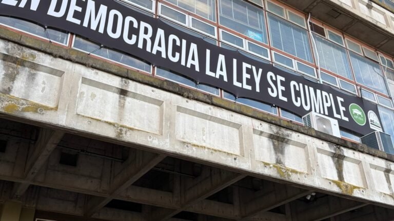 Argentine students protest on campus over Milei’s austerity