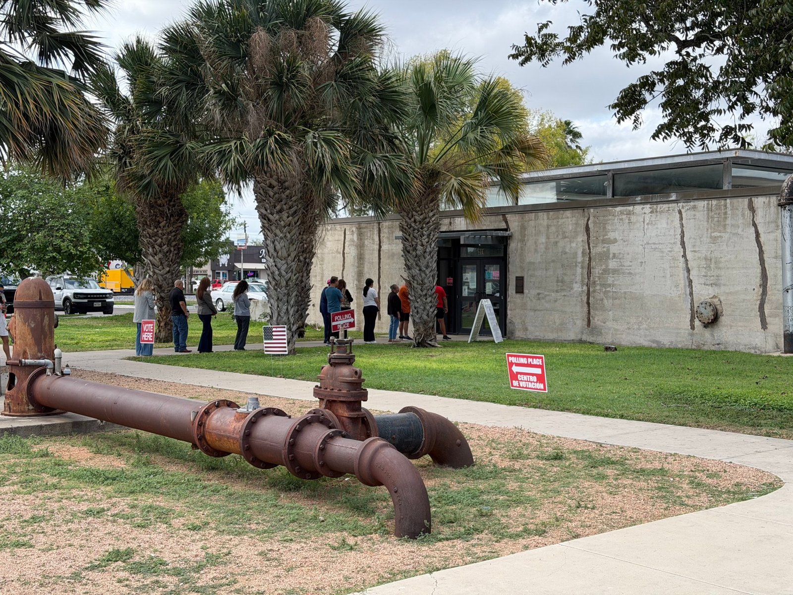 ‘Paycheck to paycheck’: Texas border voters shed parties amid economic woes