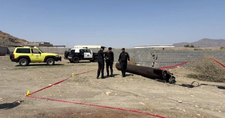 Saudi air defences intercept Houthi barrage near Mecca