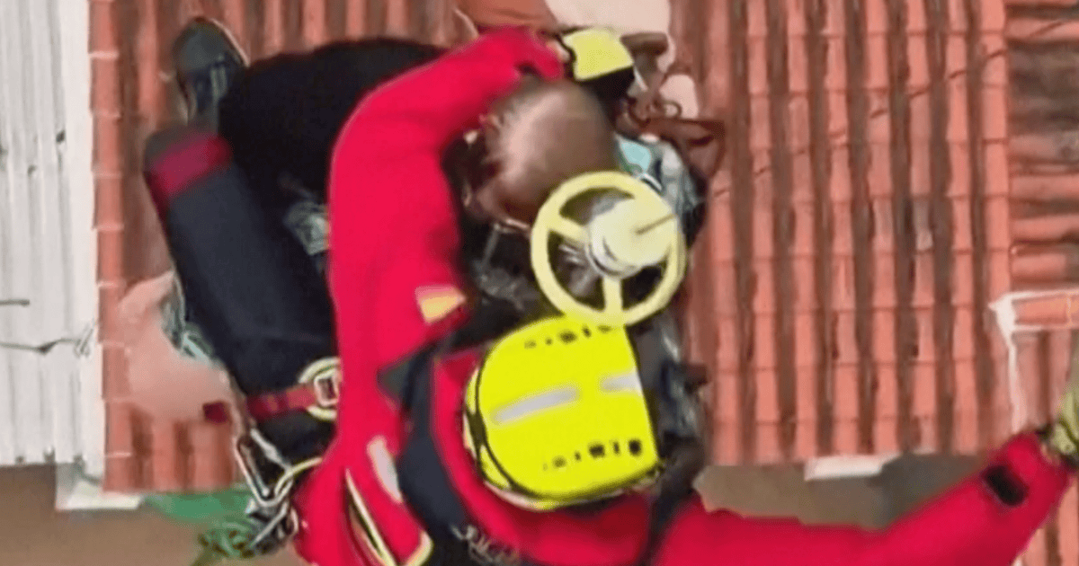 Residents hoisted from rooftops amid Spain’s deadly flooding