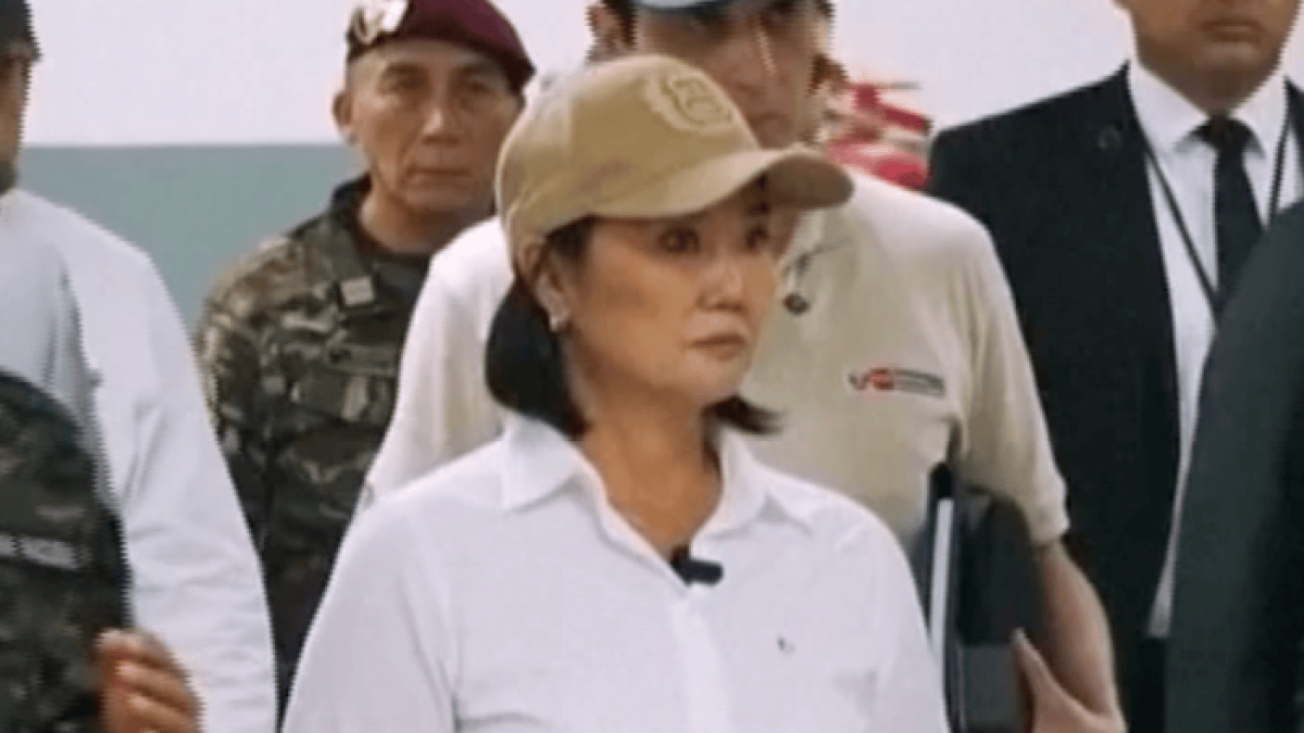 Fujimori tours El Salvador mega-prison with hopes to build one in Peru
