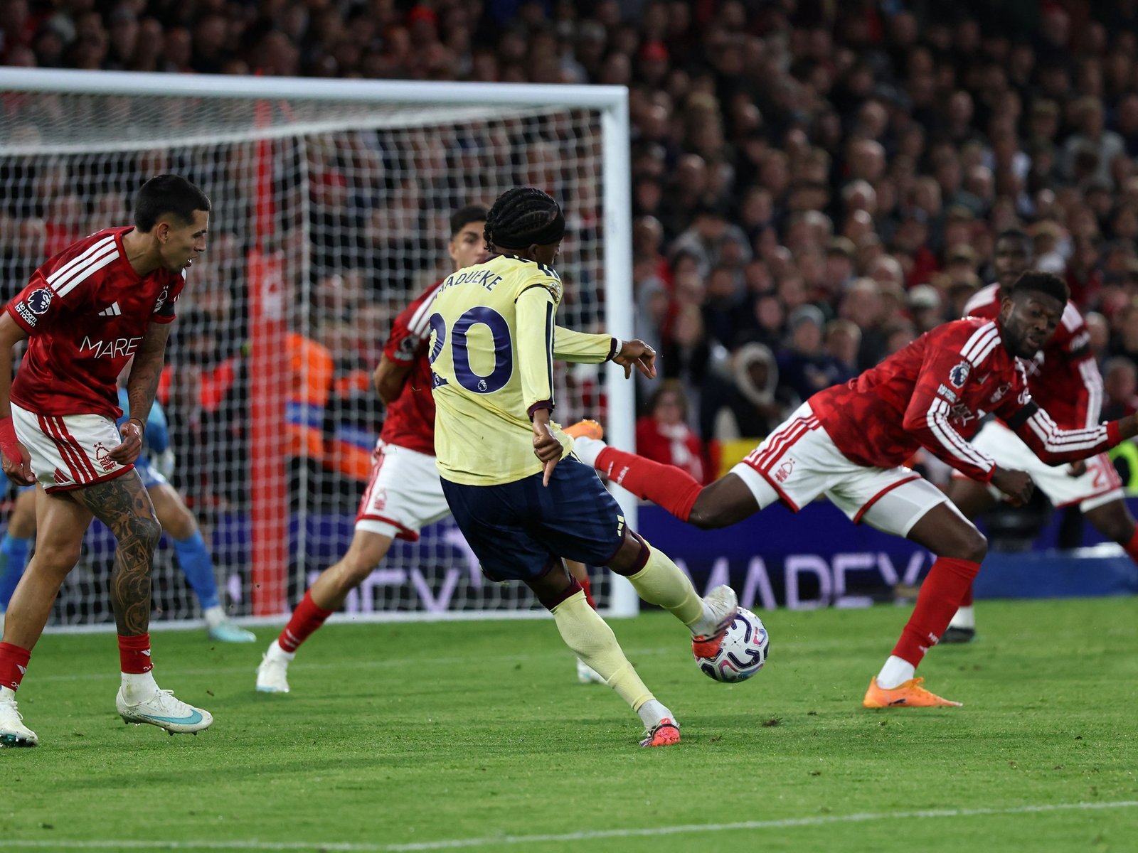 Madueke scores only goal as below-par Arsenal beat Nottingham Forest