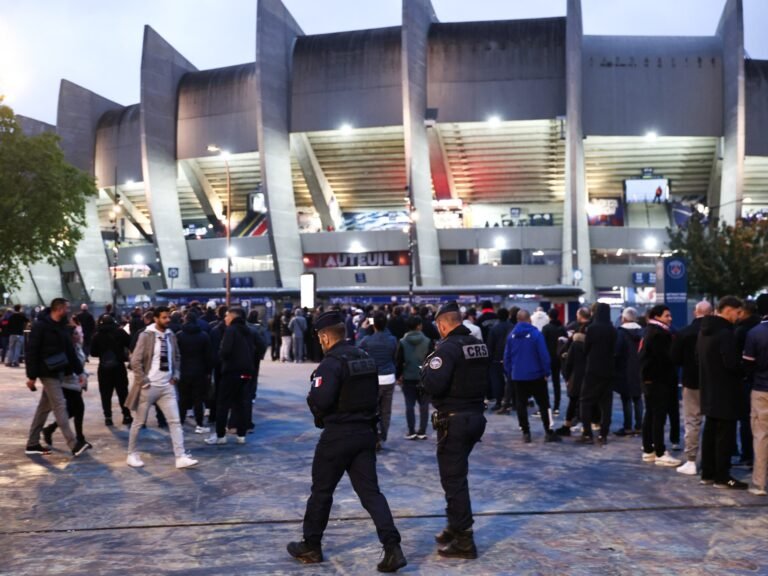 PSG vs Barcelona LIVE: Champions League