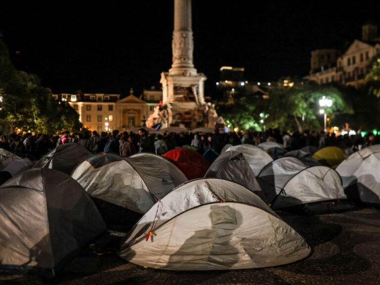Portugal cost-of-living protesters pour back into camps cleared by police