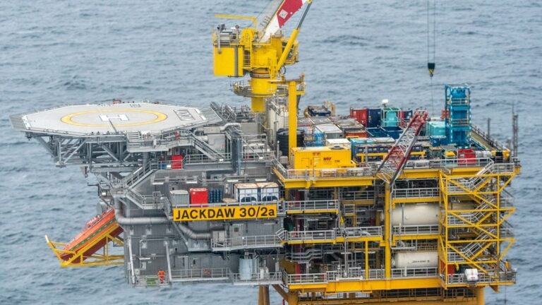 UK approves development of Jackdaw gasfield in North Sea