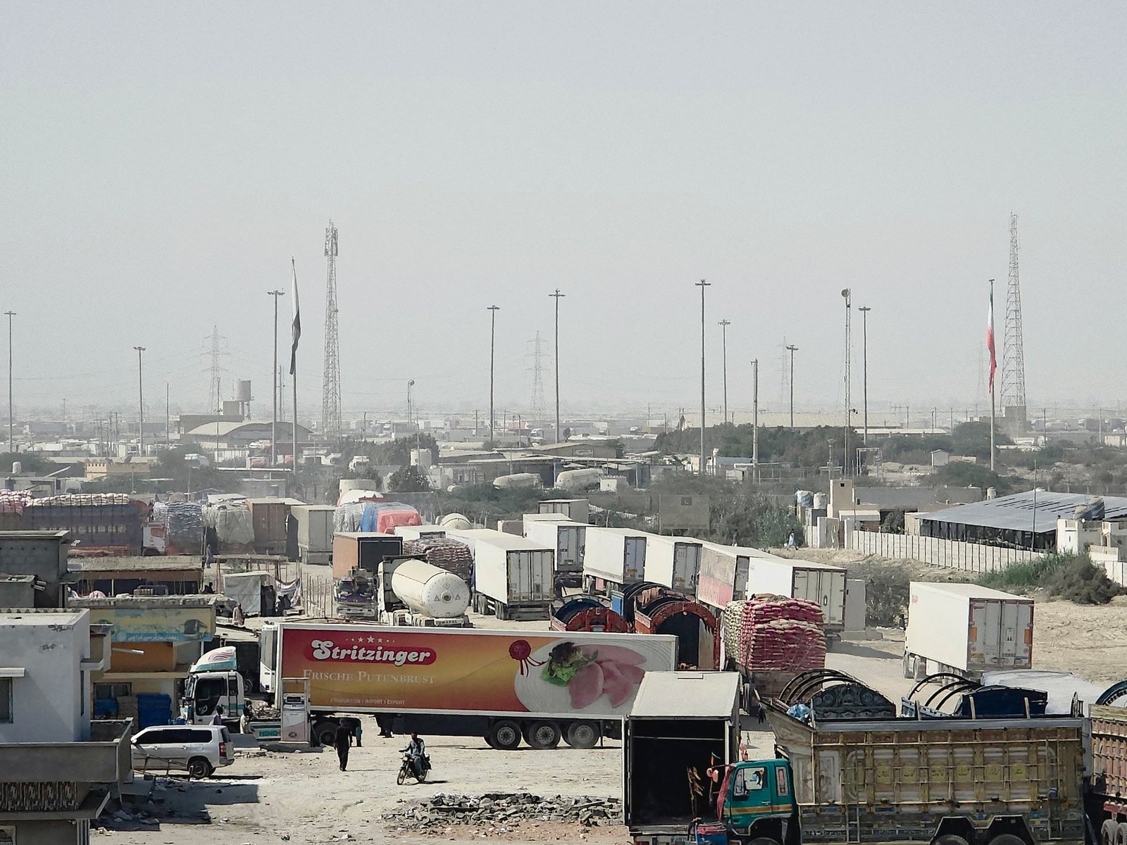 Has Pakistan reopened its border with Iran for trade?