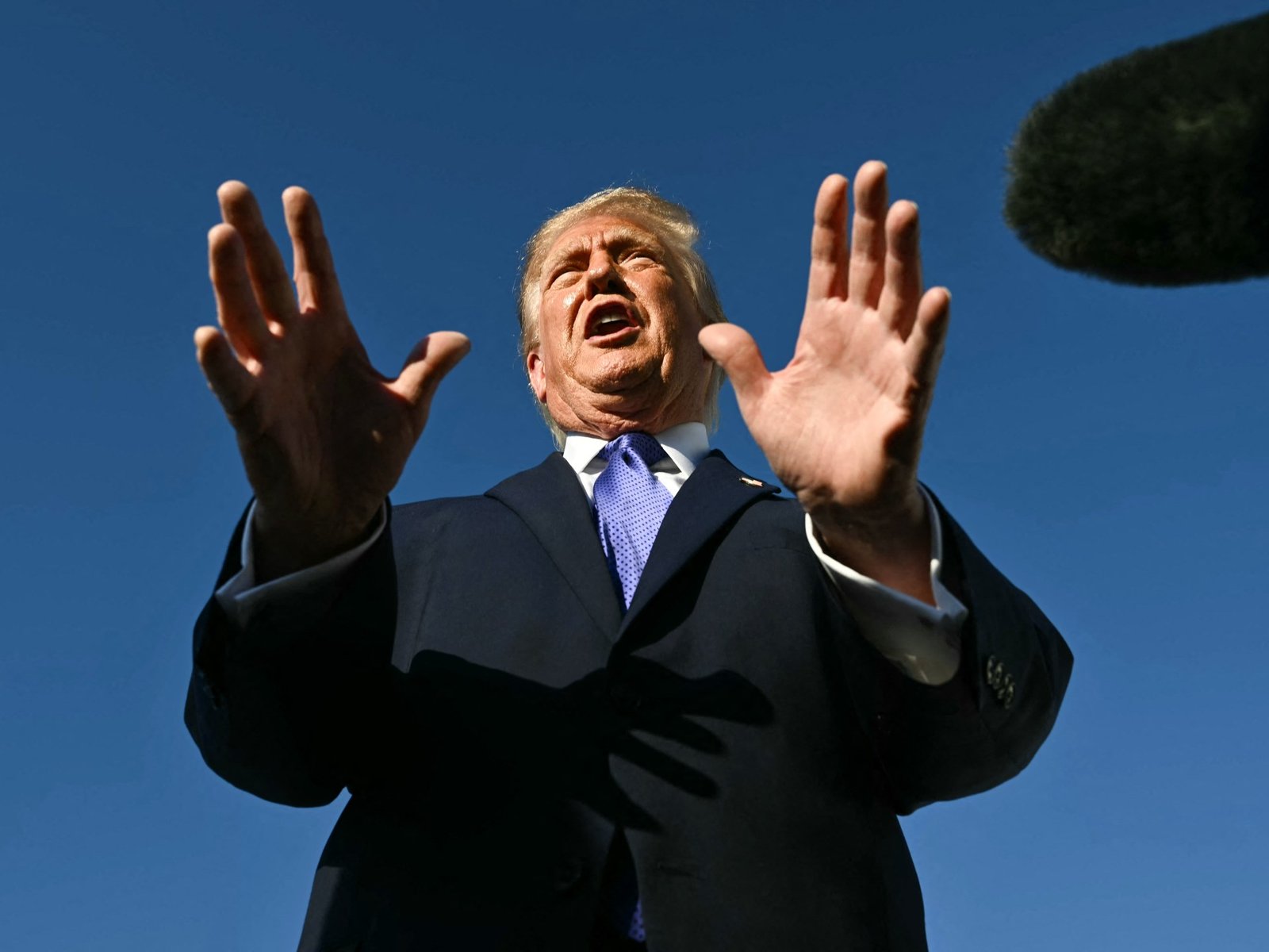 Trump reverses course, reinstates cancelled campaign rallies