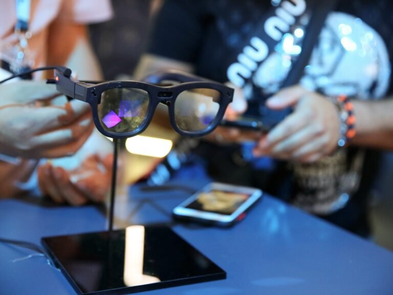 EU watchdog urges smart glasses to clearly signal when recording