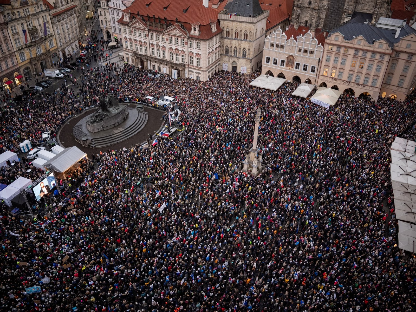 Thousands protest in Prague against public media funding reforms