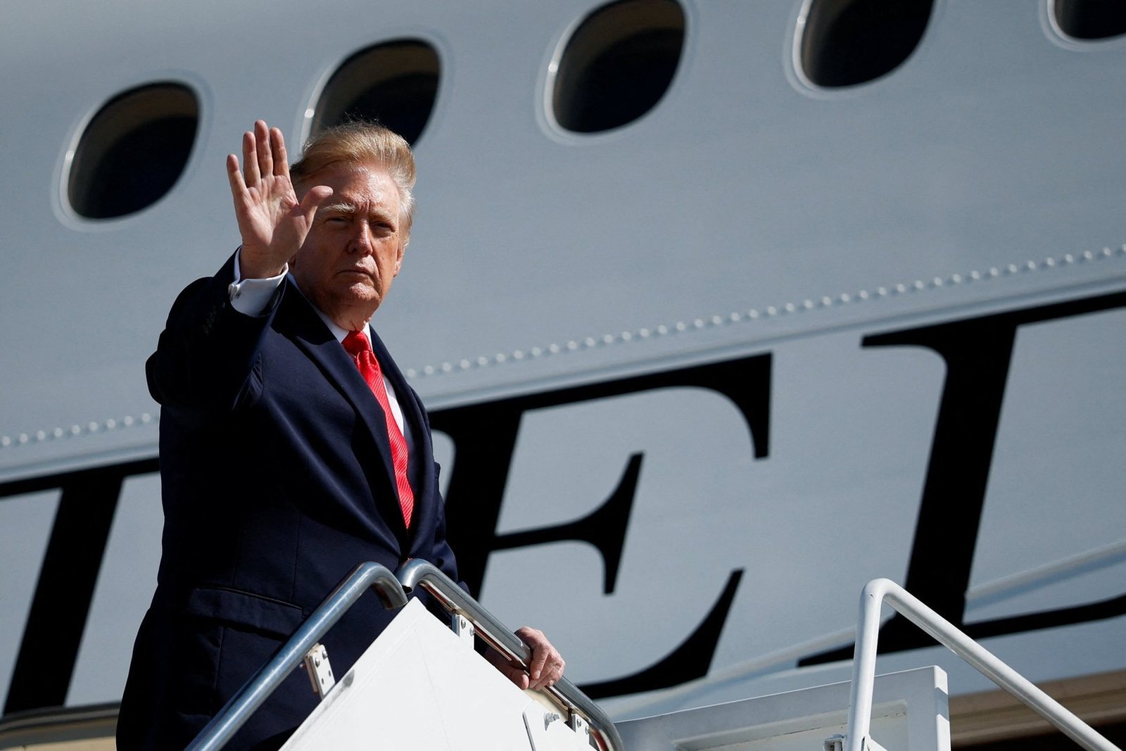 Trump says Putin and Zelenskyy both want to end Russia’s war on Ukraine