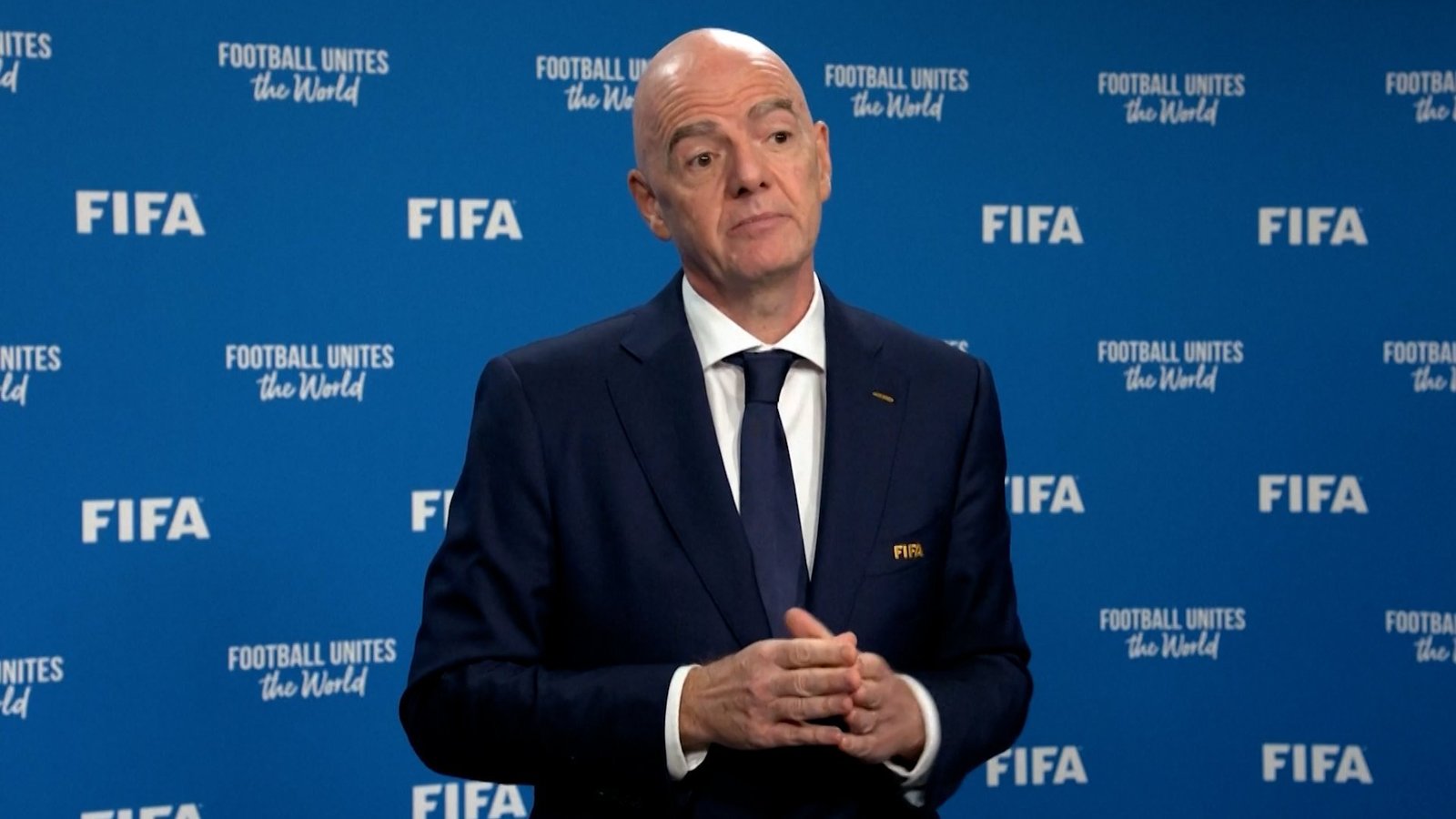 Infantino apologises amid calls for him to quit as FIFA president