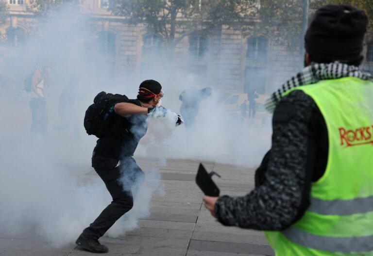 France tackles new wave of nationwide protests