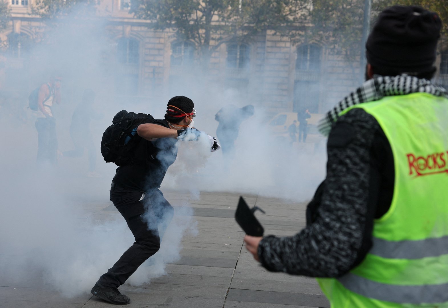 France tackles new wave of nationwide protests
