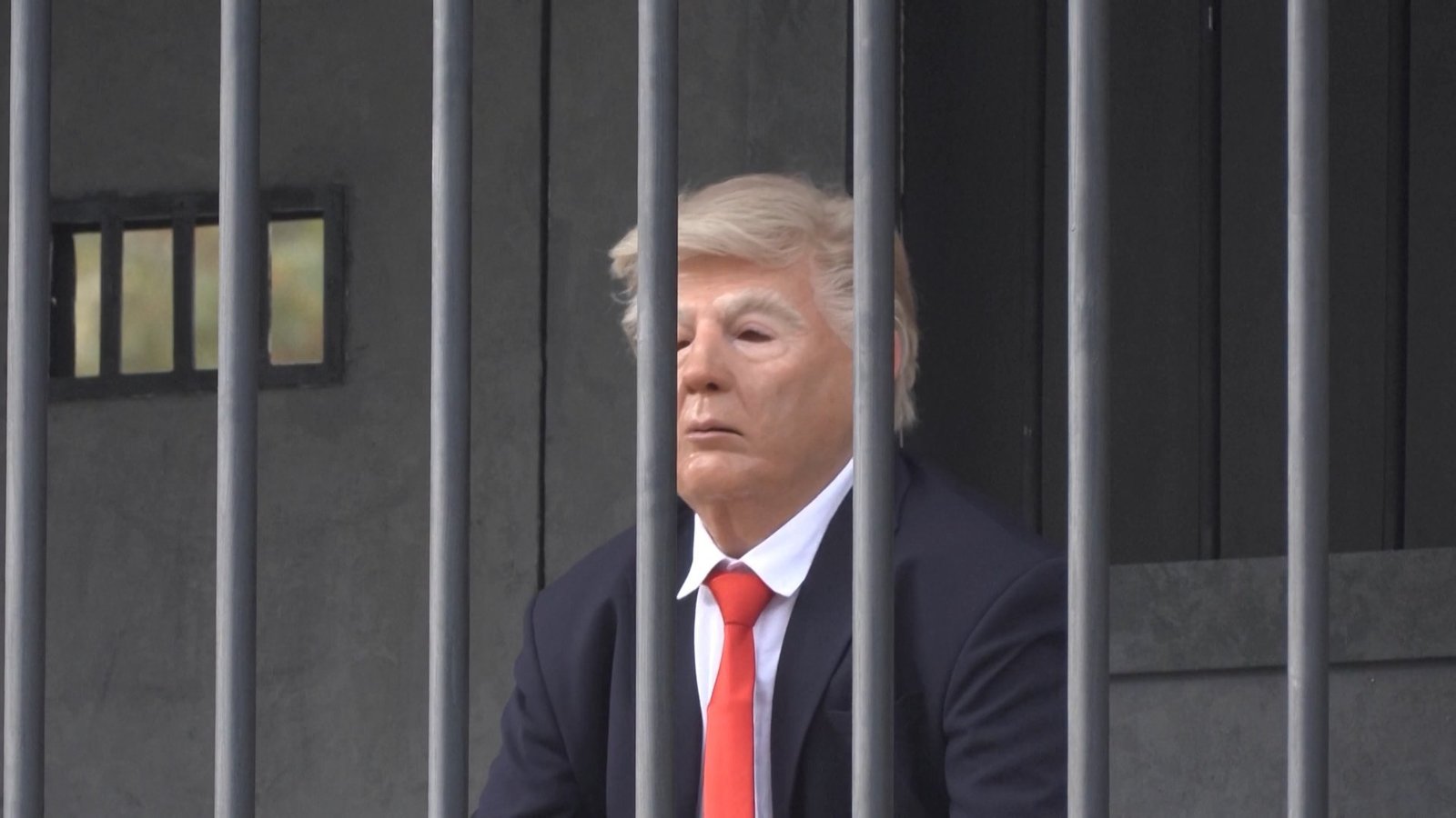 Tehran displays mock installation of Trump behind bars