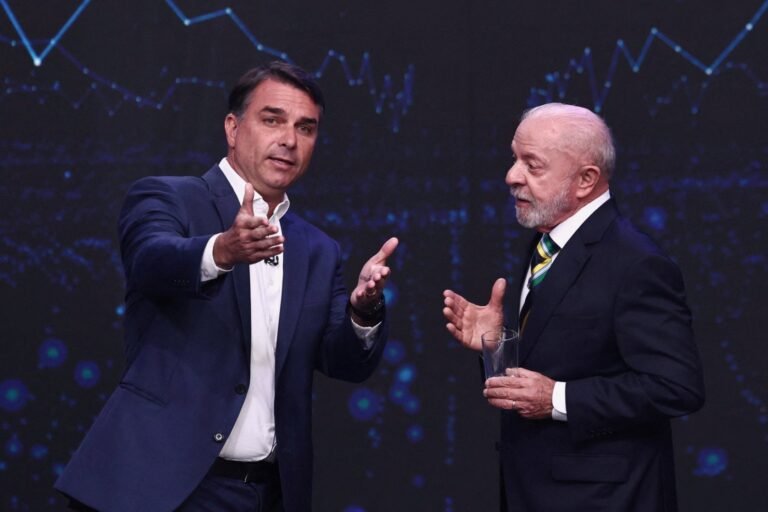 Brazil’s candidates hold final rallies before knife-edge run off