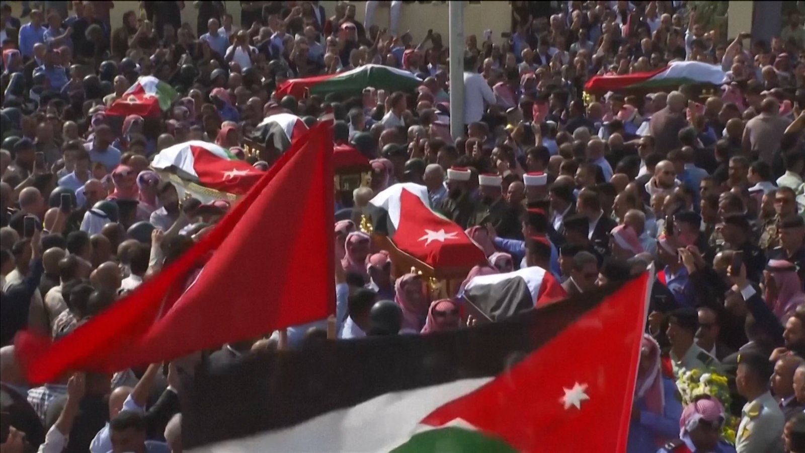 Jordanians mourn victims of deadly church attack