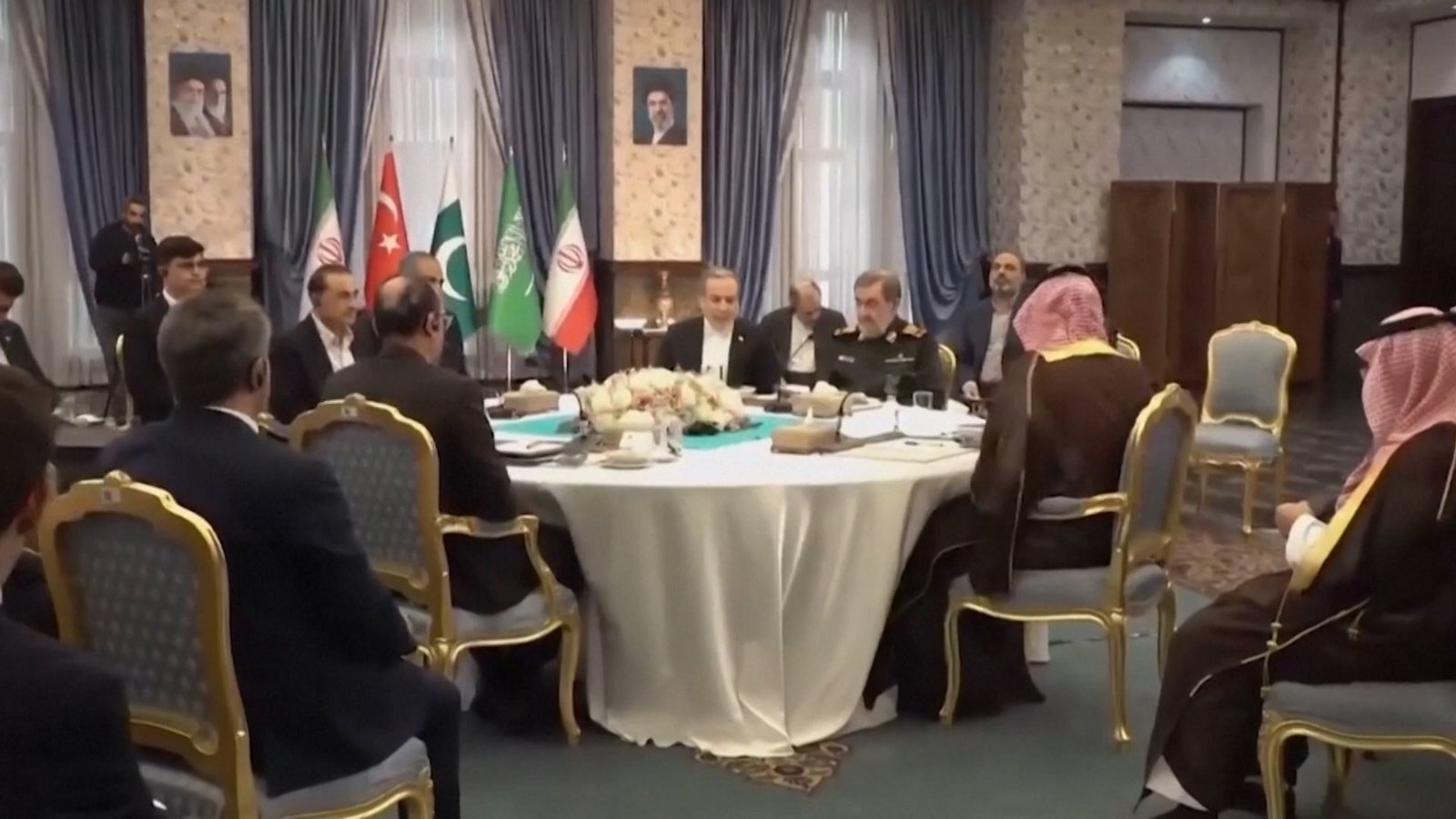 Delegations arrive in Tehran for security talks