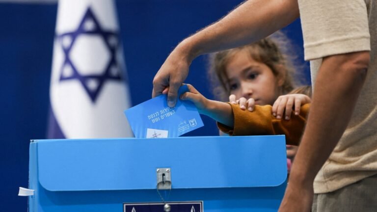 Israelis begin voting as Netanyahu fights for political survival