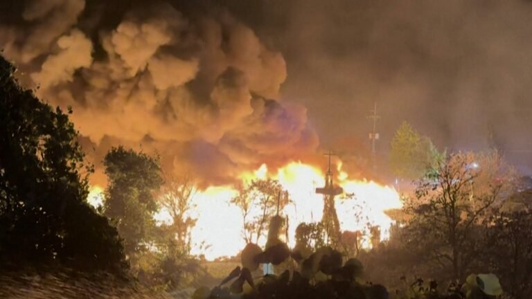 Fire engulfs Seoul’s last shanty-town, forcing hundreds to evacuate
