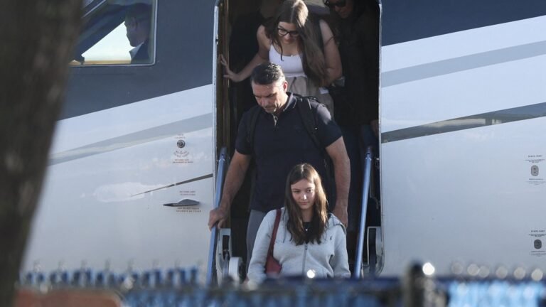 Bolsonaro in Miami: I am the ‘true president-elect’