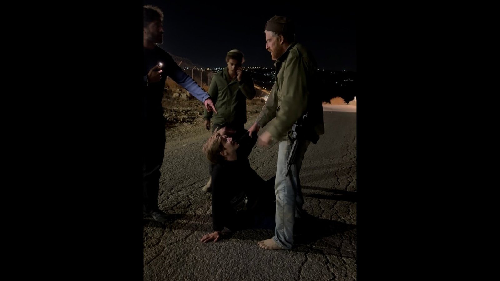 Israeli settlers savagely attack journalists in occupied West Bank