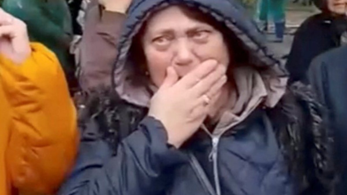 Russian, Ukrainian humanitarian officials enter Oleshky