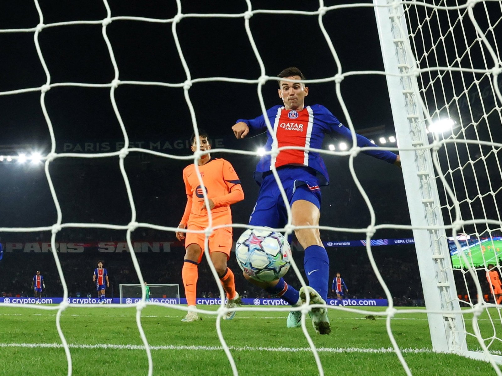 PSG score late to sink Barcelona 4-2 in Champions League blockbuster