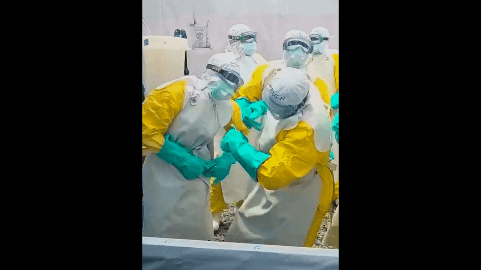 Incredible celebrations as last patient leaves a DRC Ebola centre