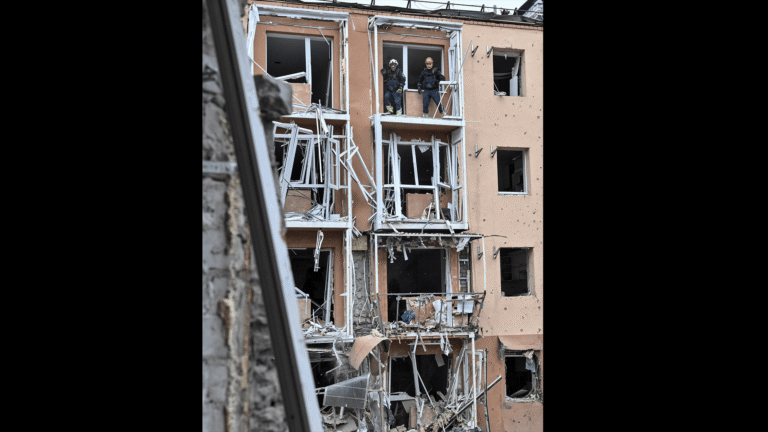 Russian strikes kill civilians, injure dozens across Ukraine
